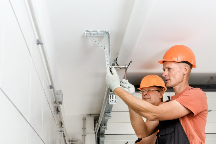 garage door repairman