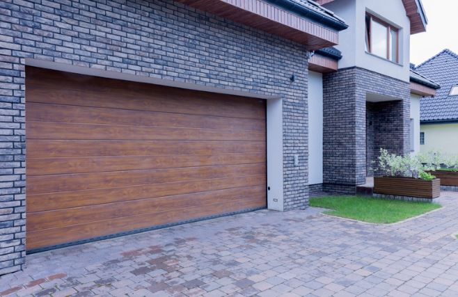 garage doors that look like wood